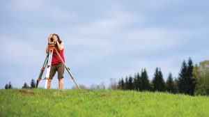 What Makes A Good Land Surveyor?