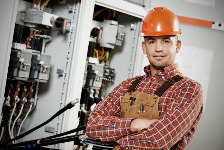 5 Secrets To Becoming A Successful Electrician