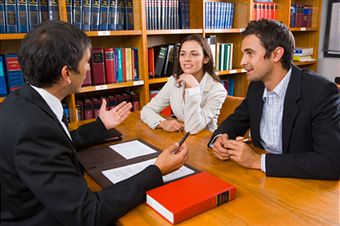 Read Informative Articles On Lawyer Consultation For Discussing Legal Issues